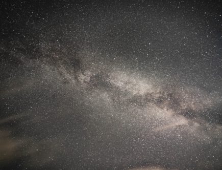 Beter slapen tijdens de volle maan? Probeer 't eens met white noise!