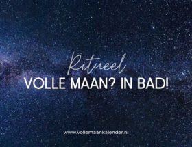 In bad tijdens de volle maan (volle maan bad ritueel)