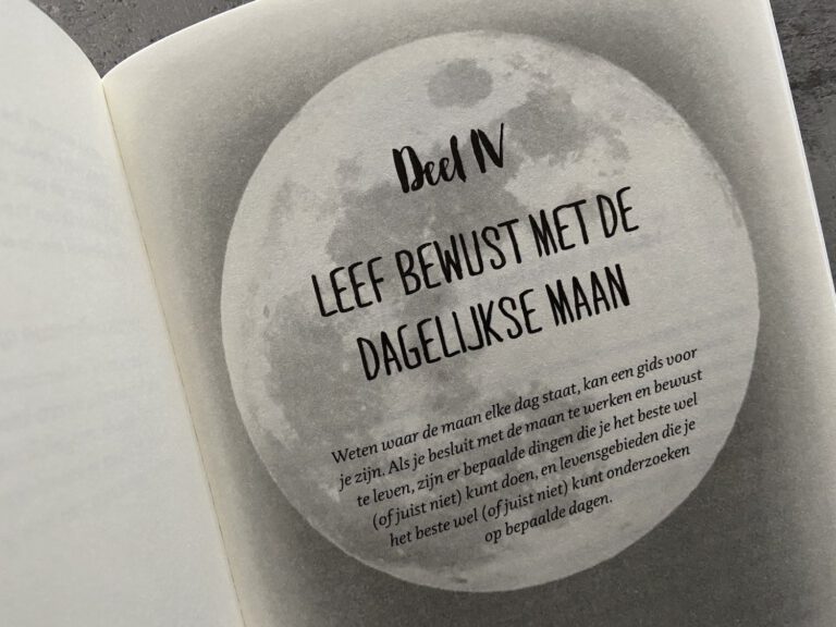 Review: Leven met de maan boek - VolleMaanKalender.nl