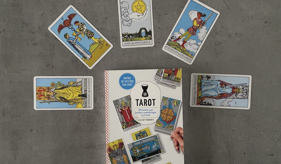 Review: Tarot boek