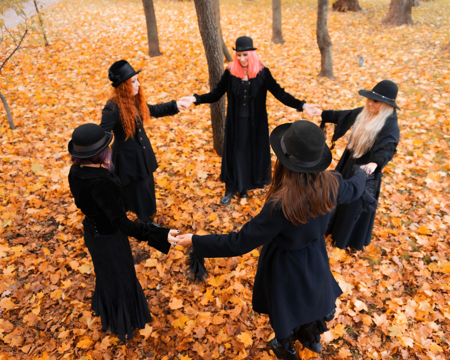 Welk type heks ben jij op basis van je sterrenbeeld? VolleMaanKalender.nl