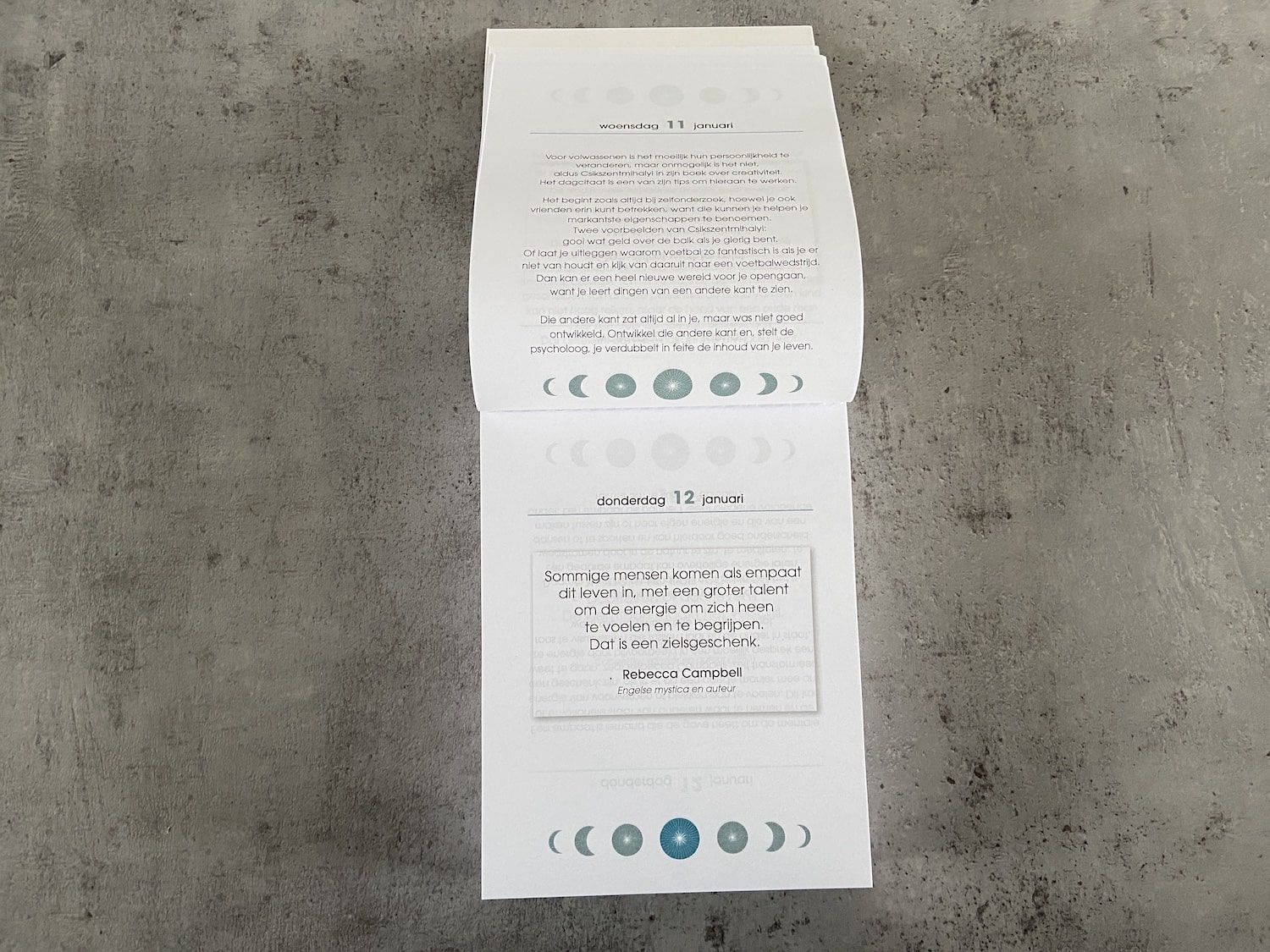 Review Happinez Scheurkalender 2023 VolleMaanKalender.nl