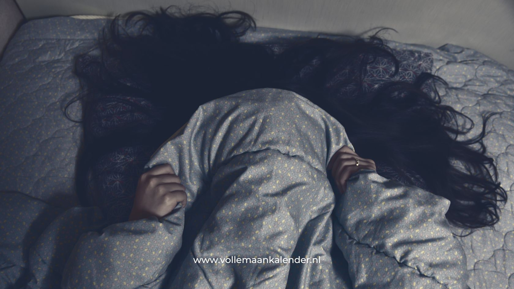 Dromen over de dood: dit is de betekenis - VolleMaanKalender.nl